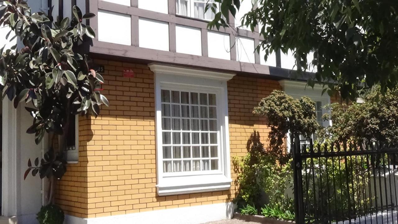 Acomodação com café da manhã  Residencia Casa Lohse